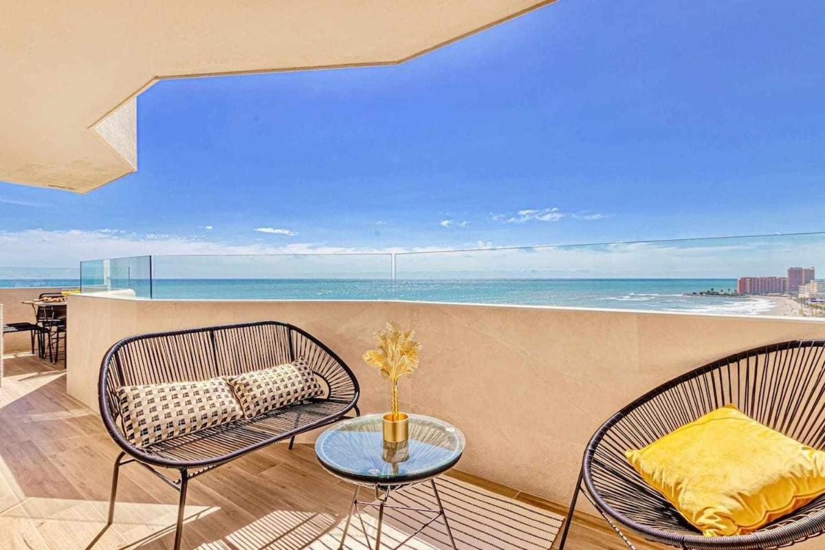 797 Holiday Rentals - Benalbeach- Moderno Piso Para 5 Con Vistas Al Mar 贝纳尔马德纳 外观 照片