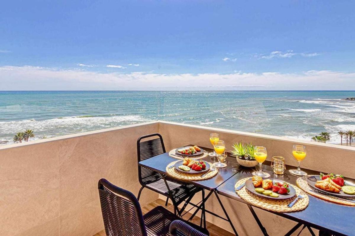 797 Holiday Rentals - Benalbeach- Moderno Piso Para 5 Con Vistas Al Mar 贝纳尔马德纳 外观 照片