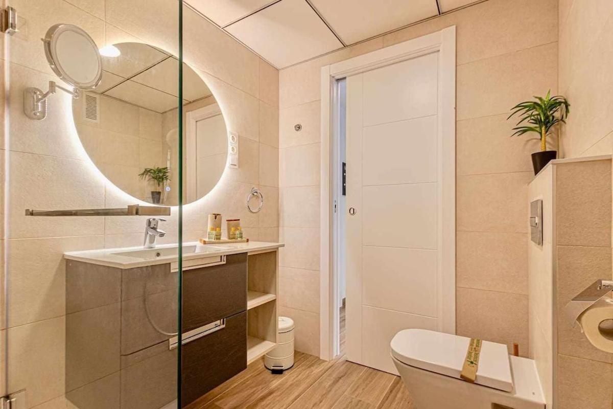 797 Holiday Rentals - Benalbeach- Moderno Piso Para 5 Con Vistas Al Mar 贝纳尔马德纳 外观 照片