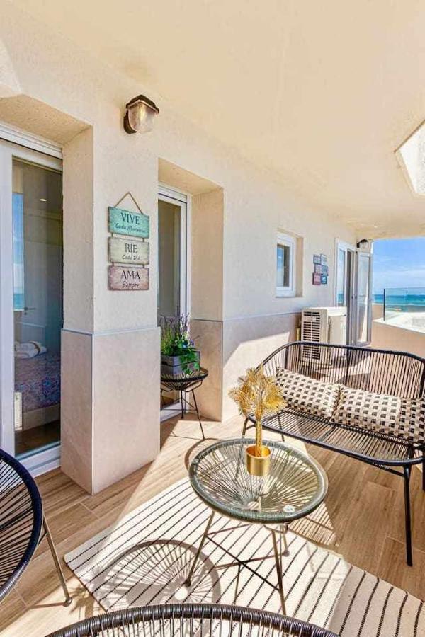 797 Holiday Rentals - Benalbeach- Moderno Piso Para 5 Con Vistas Al Mar 贝纳尔马德纳 外观 照片