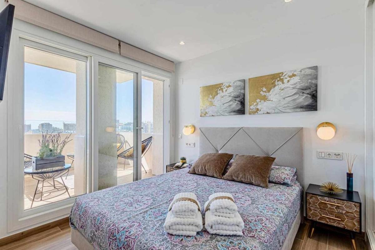 797 Holiday Rentals - Benalbeach- Moderno Piso Para 5 Con Vistas Al Mar 贝纳尔马德纳 外观 照片