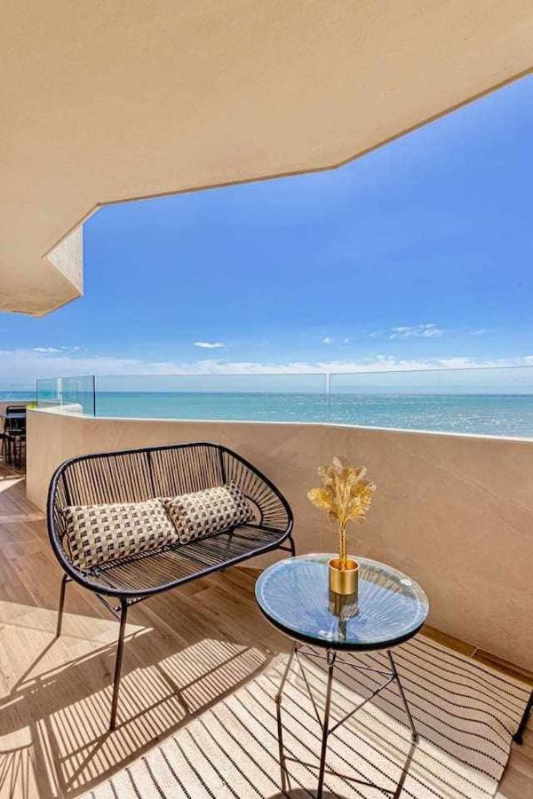 797 Holiday Rentals - Benalbeach- Moderno Piso Para 5 Con Vistas Al Mar 贝纳尔马德纳 外观 照片