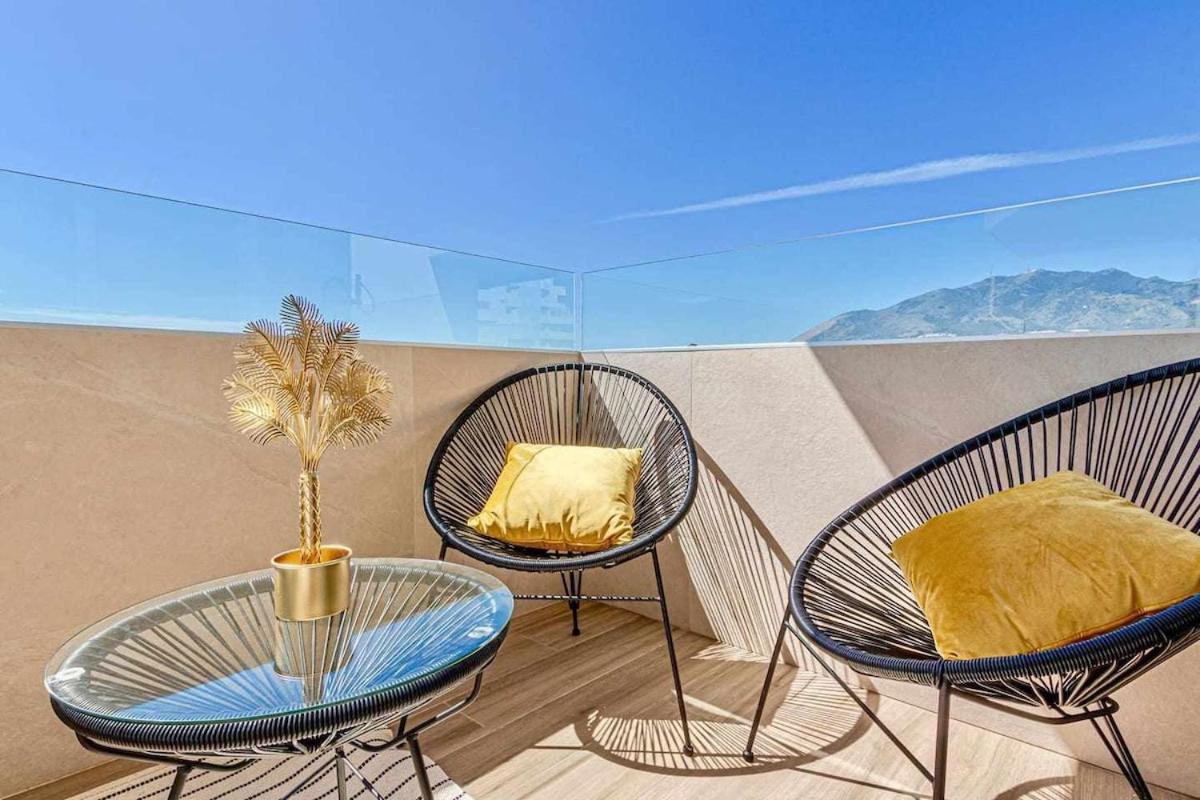 797 Holiday Rentals - Benalbeach- Moderno Piso Para 5 Con Vistas Al Mar 贝纳尔马德纳 外观 照片