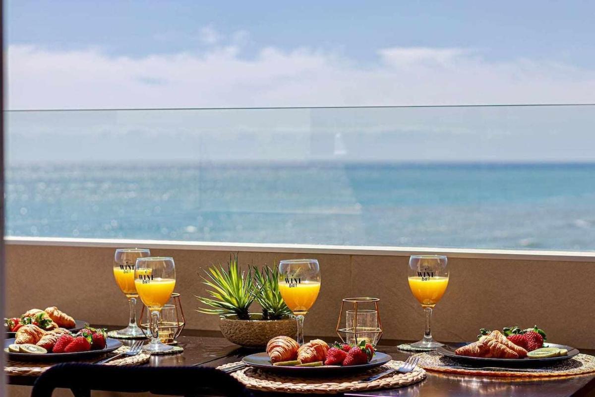 797 Holiday Rentals - Benalbeach- Moderno Piso Para 5 Con Vistas Al Mar 贝纳尔马德纳 外观 照片